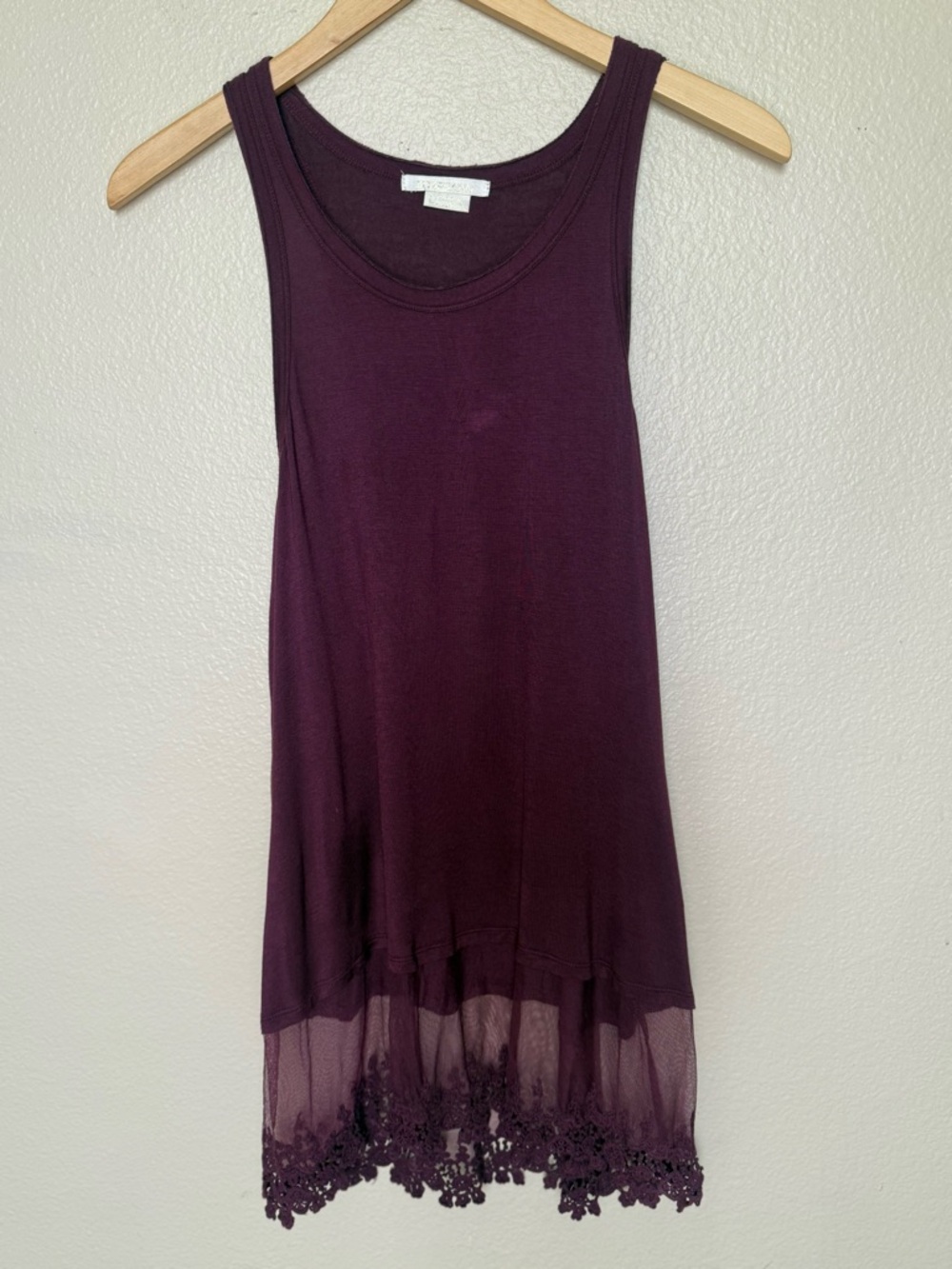 Marlow L Sleeveless Burgundy Tank with Lace Hem